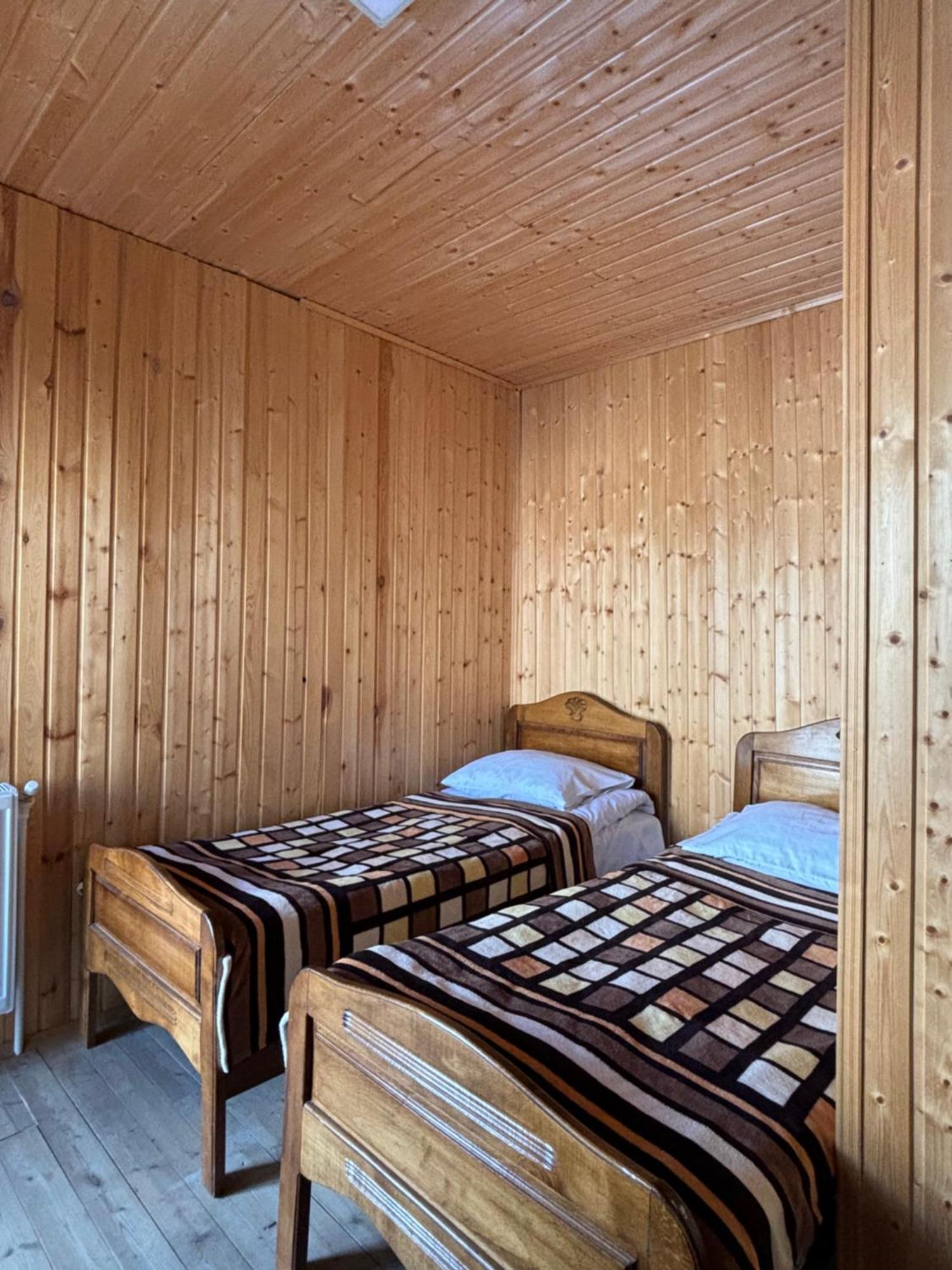 Family Hostel Nika Kazbegi Exterior photo
