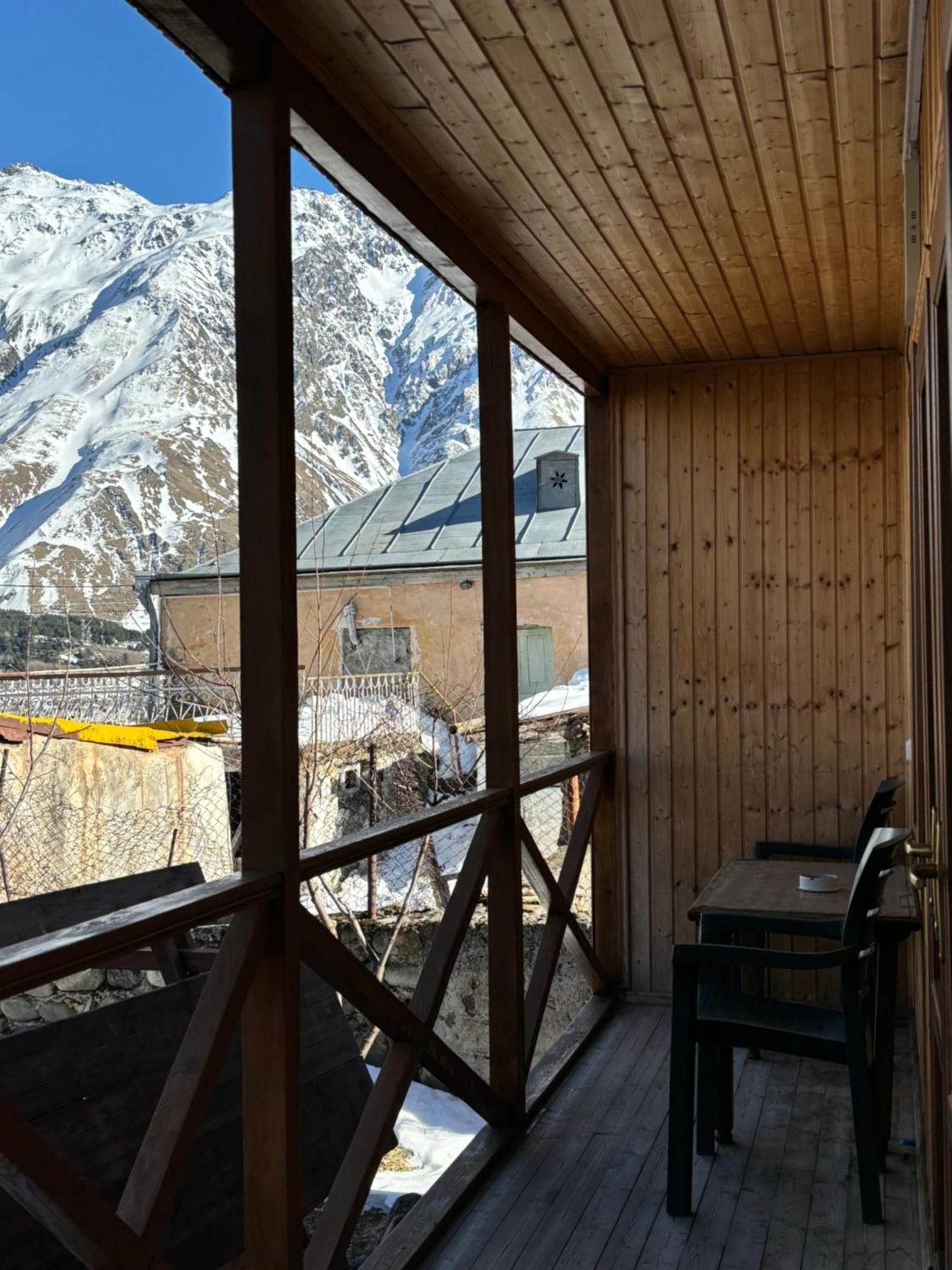Family Hostel Nika Kazbegi Exterior photo